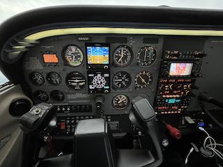 2000 Cessna 172 SP Panel
